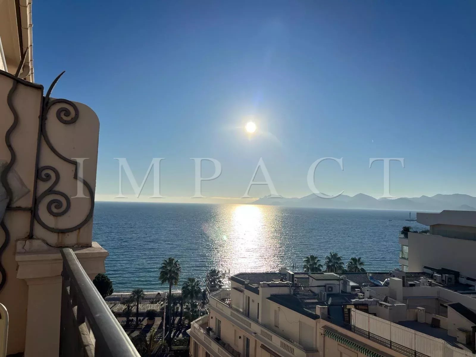 Cannes Croisette Appartement vue mer à vendre
