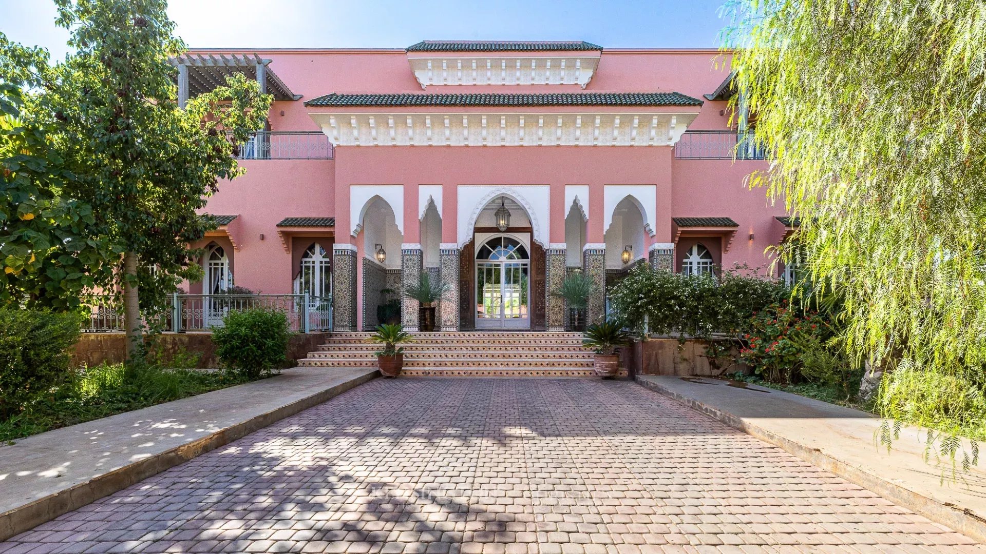 14 Bedroom Villa/Townhouse's Image 3
