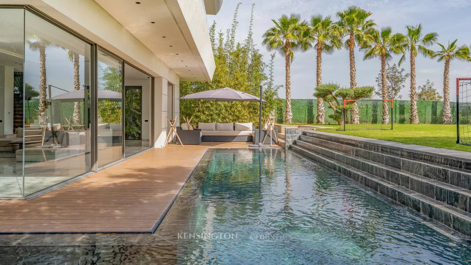 5 Bedroom Villa/Townhouse's Image 41
