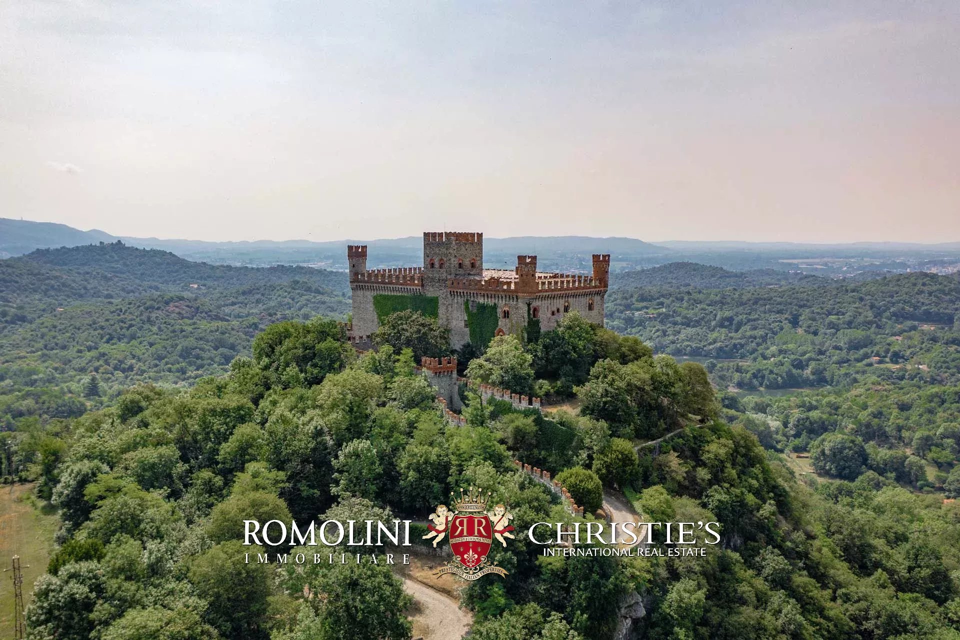 11 Bedroom Chateau's Image 6