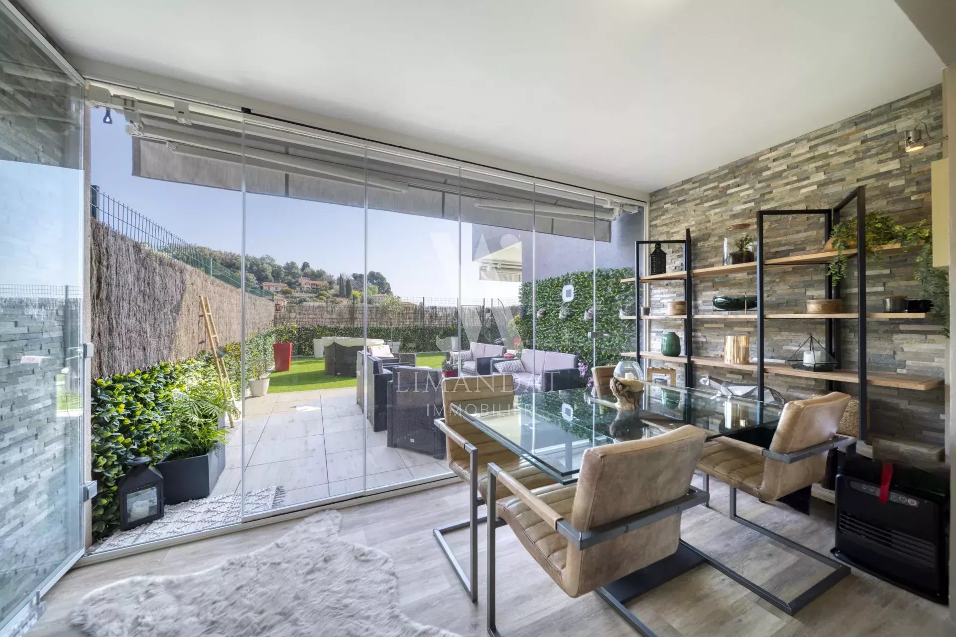 Roquebrune Cap Martin - 3-room 69 m2 terrace 34 m2 garden 44 m2 garage