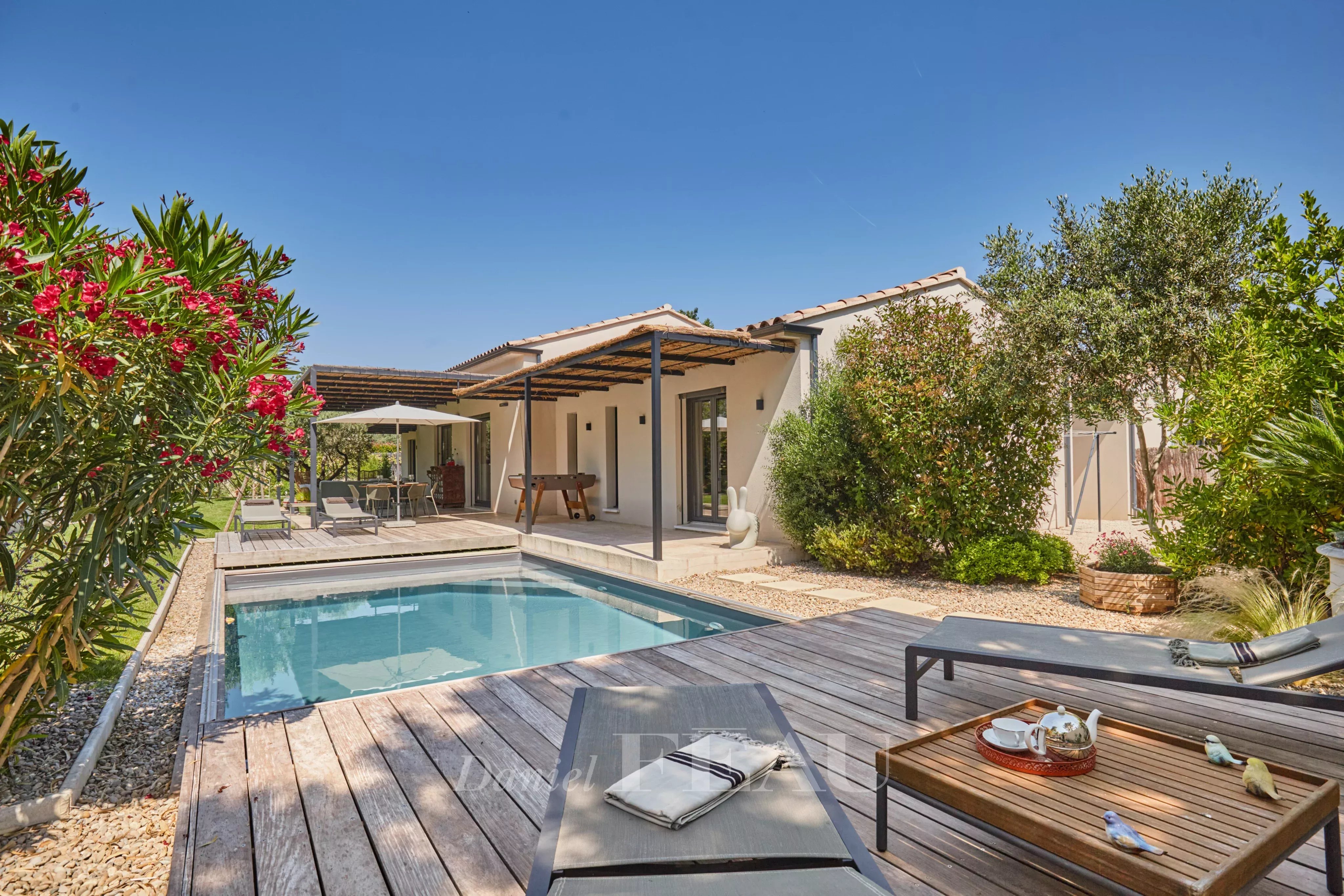 Sale House Paradou