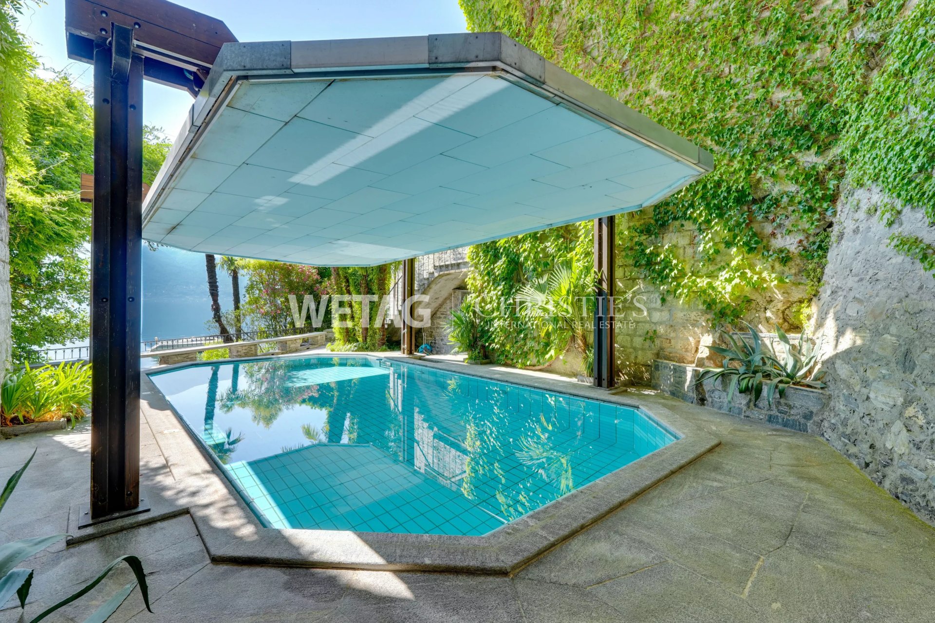 4 Bedroom Villa/Townhouse's Image 3
