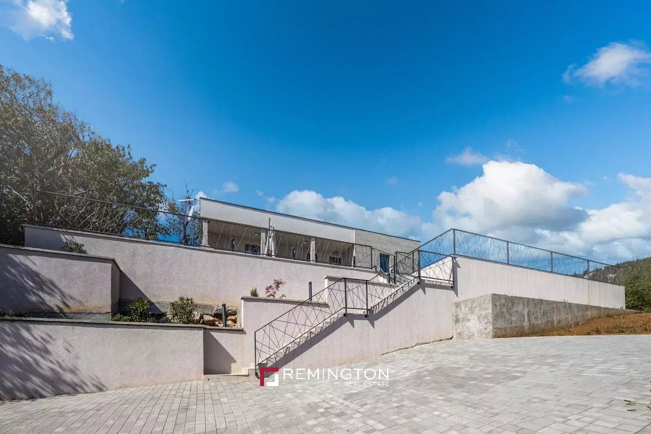 3 Bedroom Villa/Townhouse's Image 21