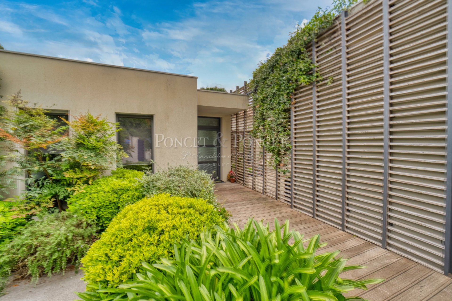 5 Bedroom Villa/Townhouse's Image 18