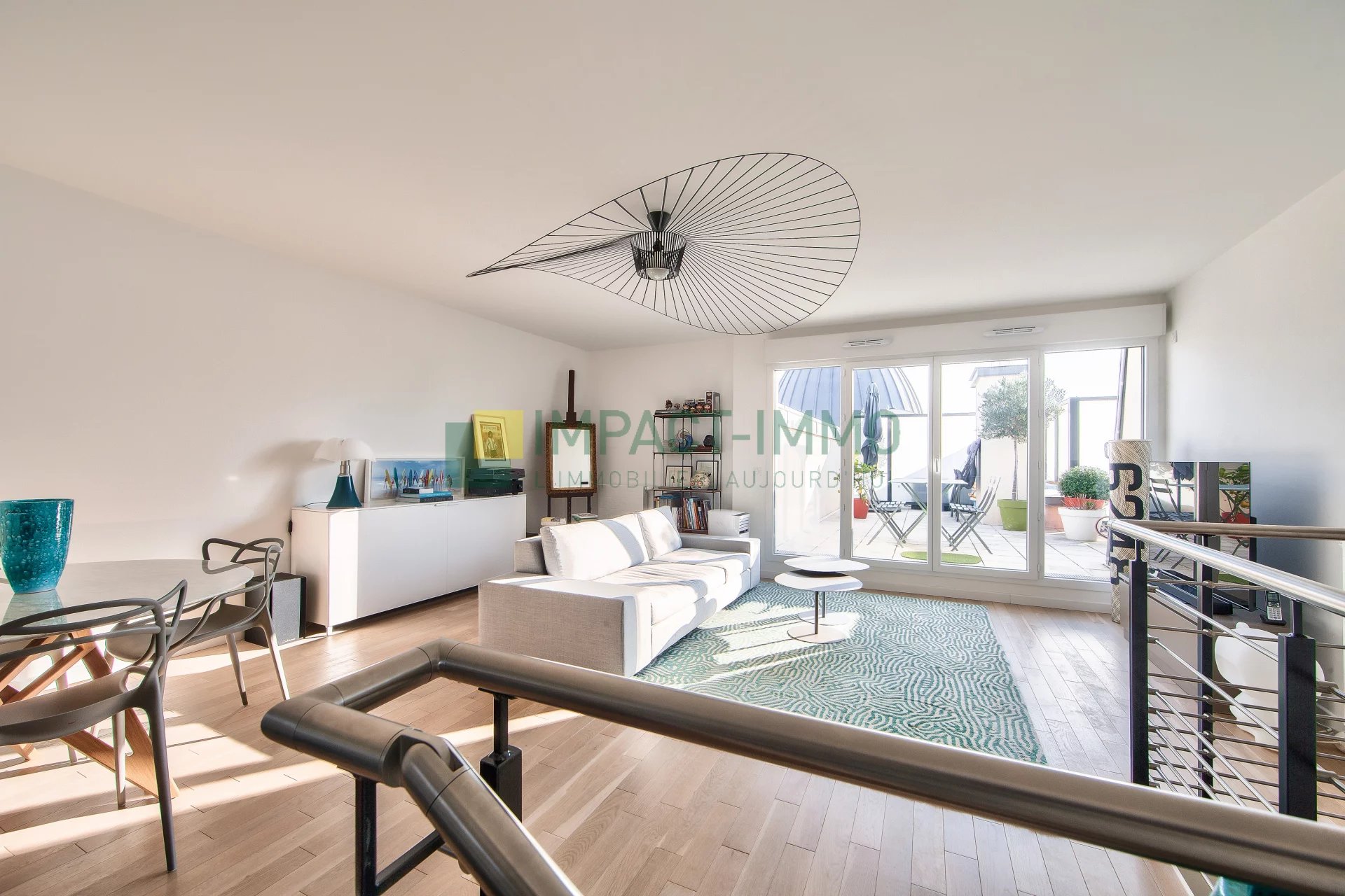 RARE SUR LE SECTEUR : DERNIER ETAGE TERRASSE 4 CHAMBRES
