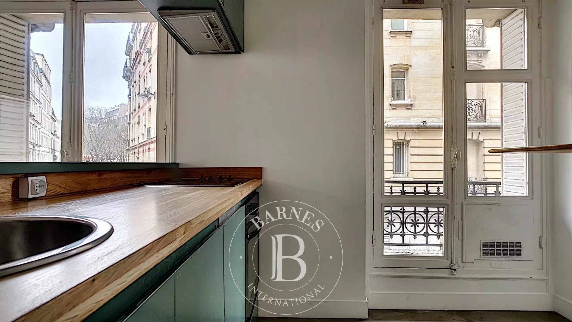 Daire Paris 18ème - picture 5