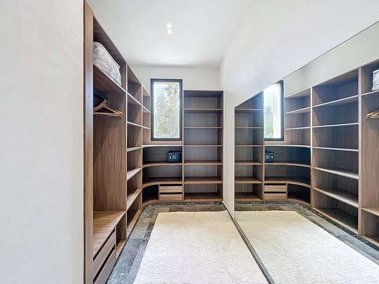 4 Bedroom Villa/Townhouse's Image 12