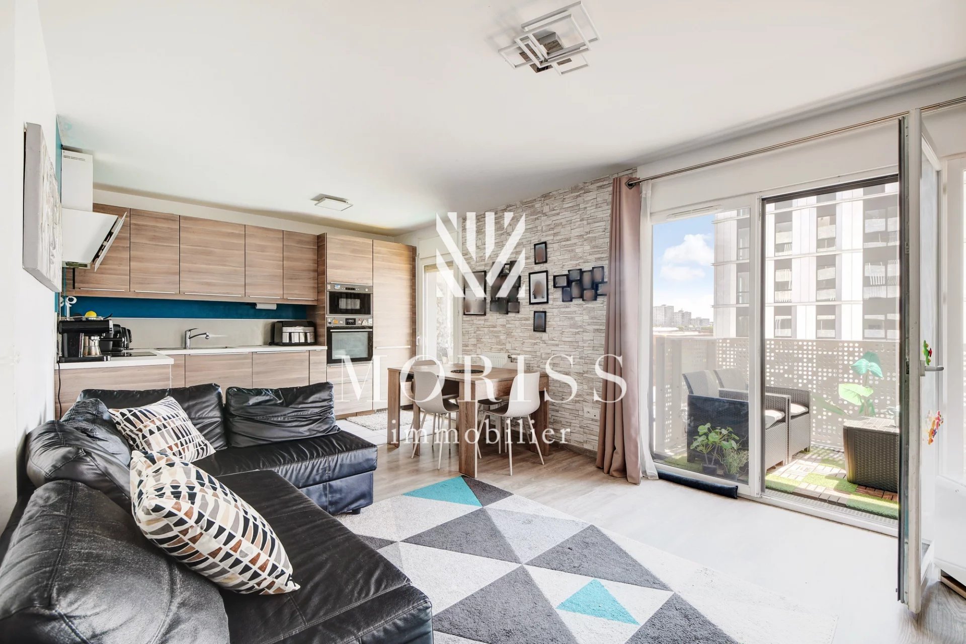 Appartement Familial 4 pièces - Balcons Vue Dégagée / 87m2 / Car - Image Array