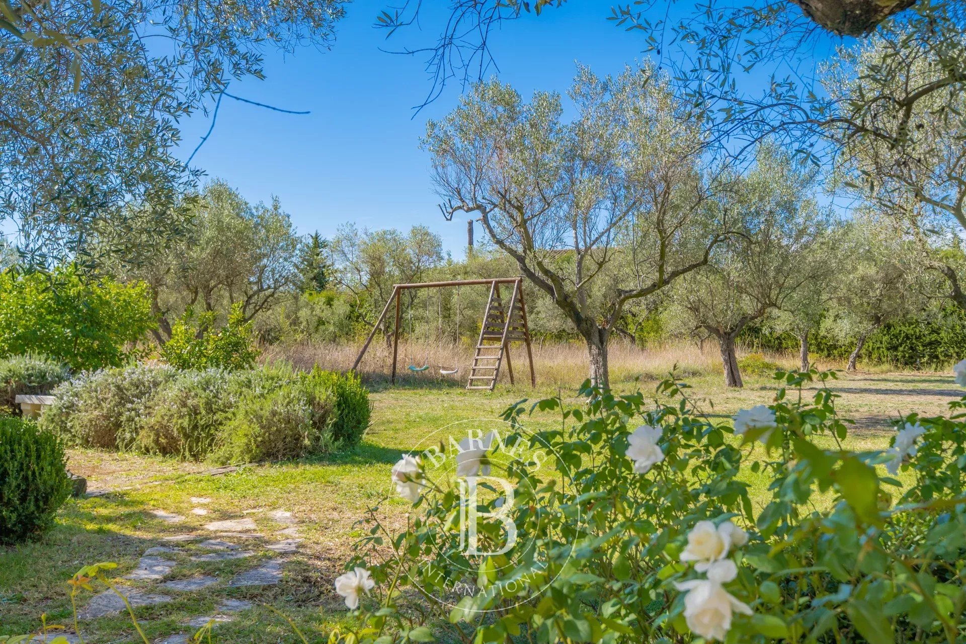 Ev Mougins - picture 16