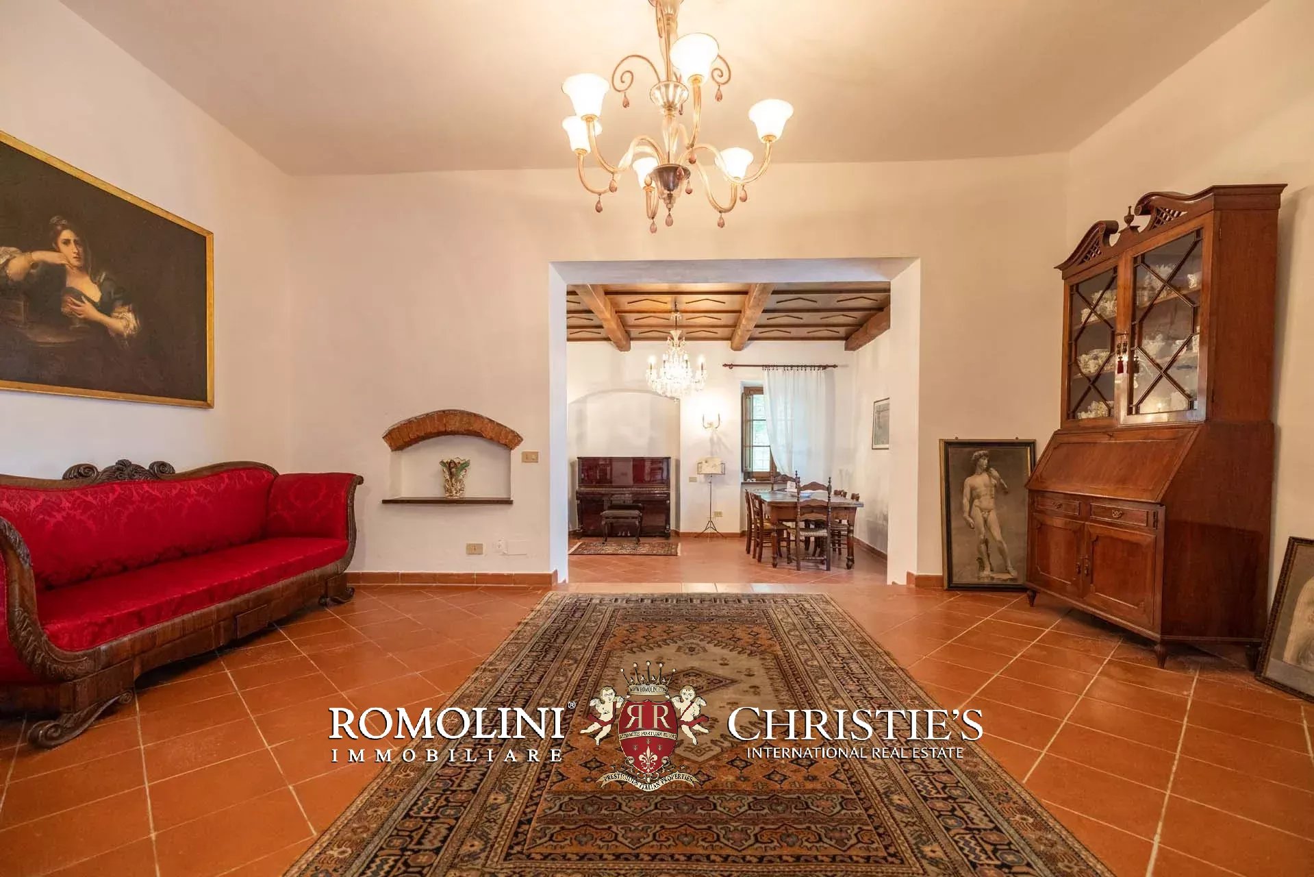 7 Bedroom Villa/Townhouse's Image 12
