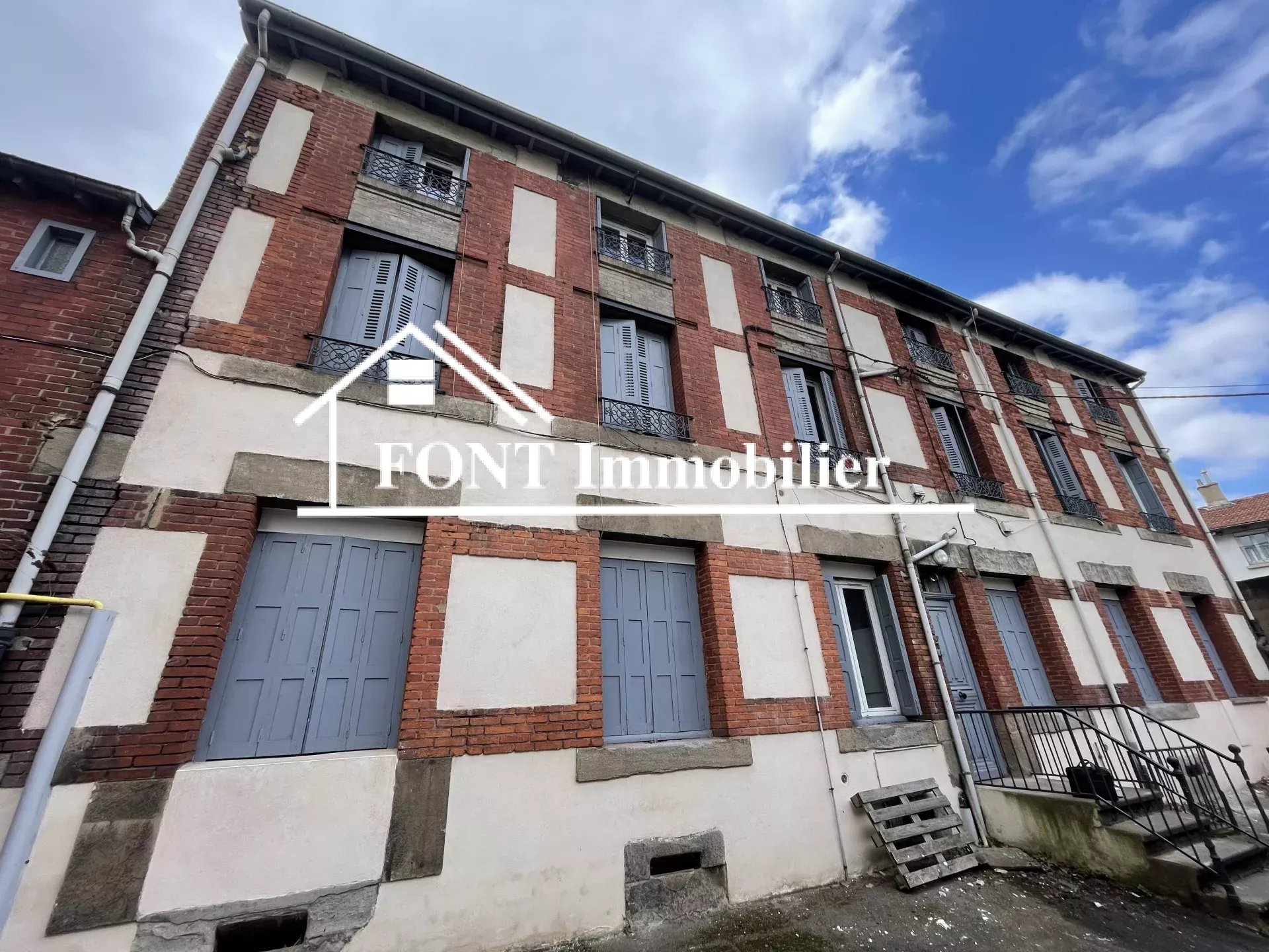 Sale Building Saint-Étienne