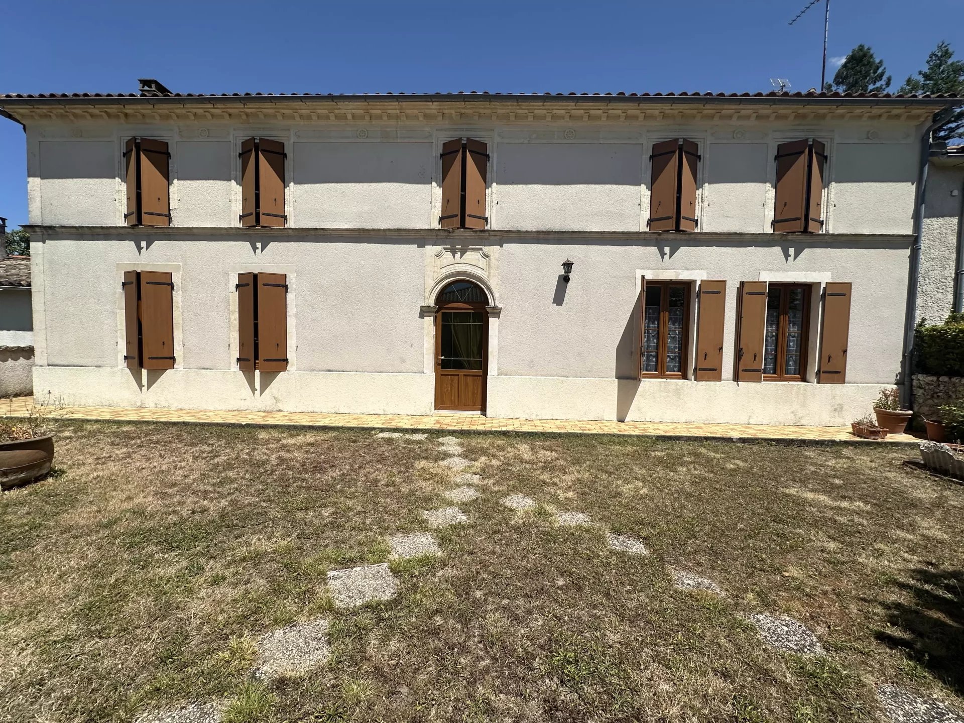 Agence immobilière de ROSER BEATRICE