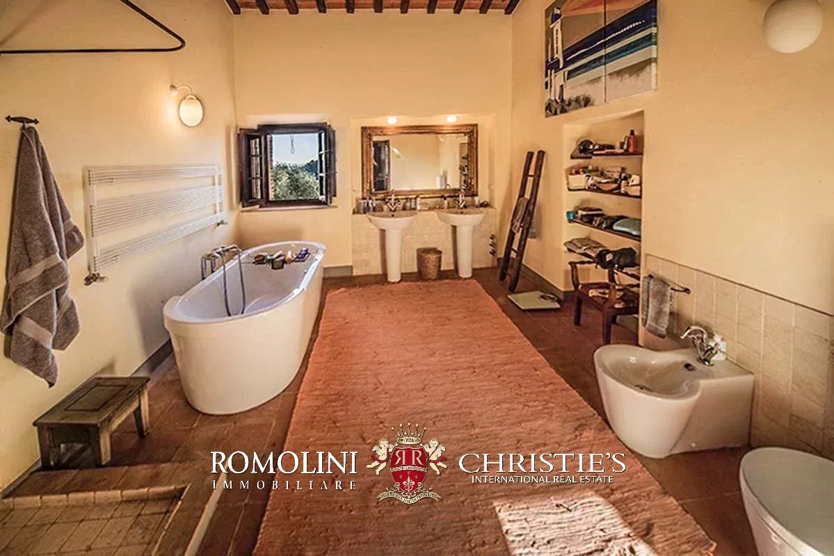 3 Bedroom Vineyard's Image 33