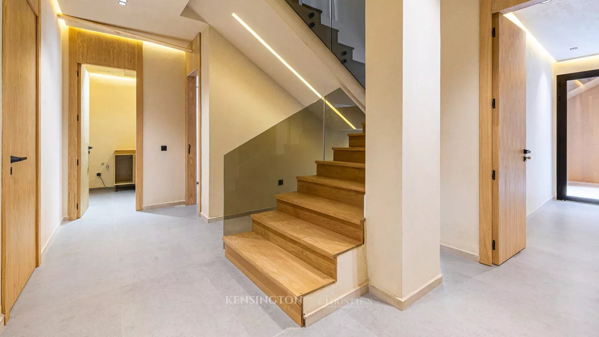 5 Bedroom Villa/Townhouse's Image 37