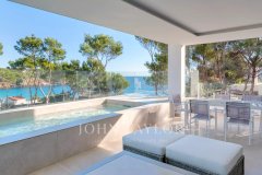 Exclusive apartmen with stunning sea views in Cala Llenya — photo 1 of 7