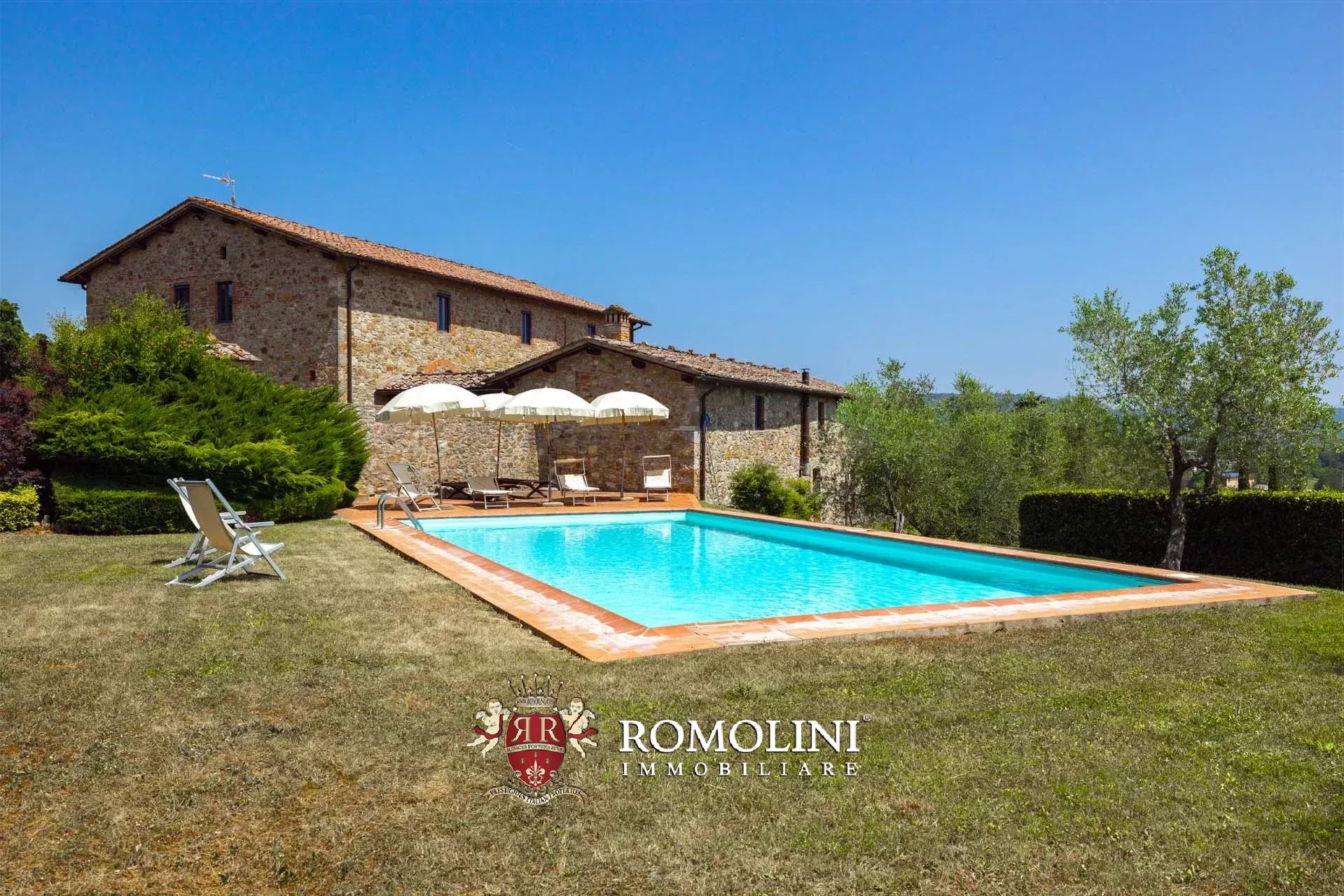 10 Bedroom Villa/Townhouse's Image 12