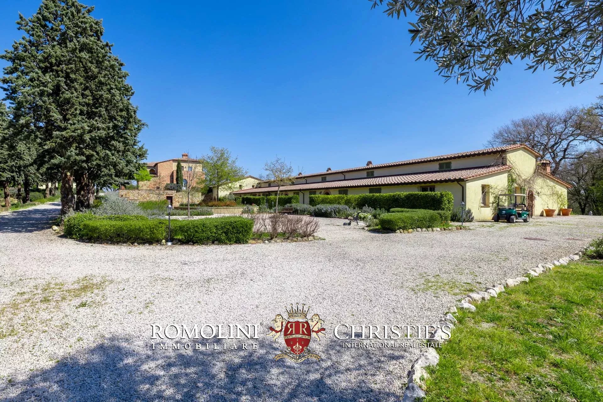 LUXUSANLAGE MIT 19 WOHNUNGEN IN DER TOSKANA, VAL D'ORCIA