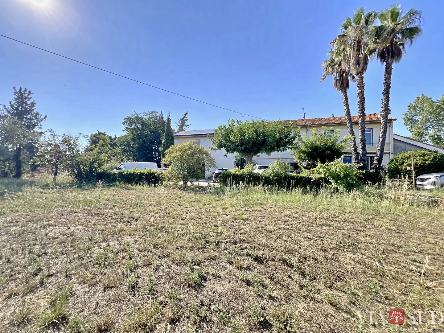 Béziers - Ancienne exploitation maraîchère des années 40, entièrement rénovée avec dépendance sur 1.5ha de terres