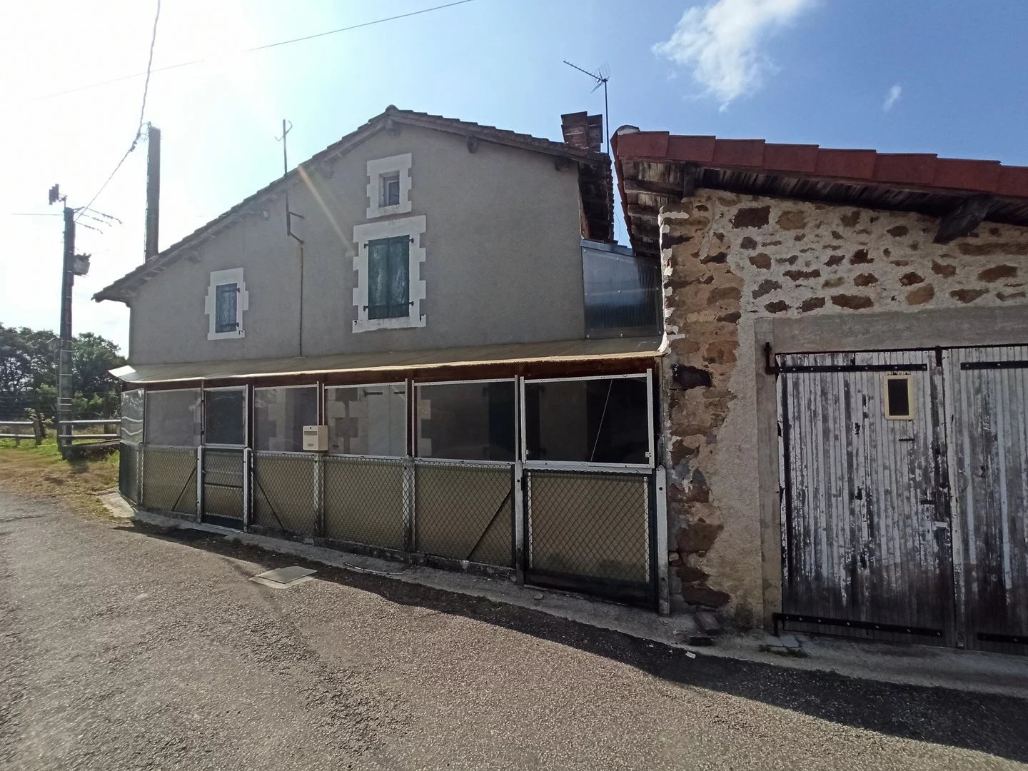 MAISON A REHABILITER - 120M2 + GARAGE - (HAMEAU)