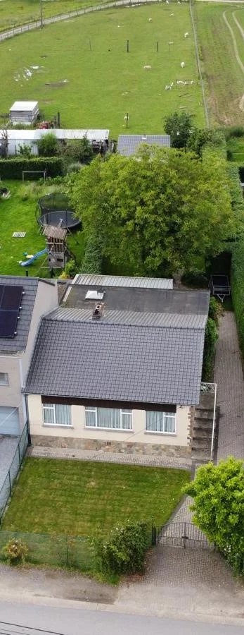 Gelukkige nieuwe eigenaar