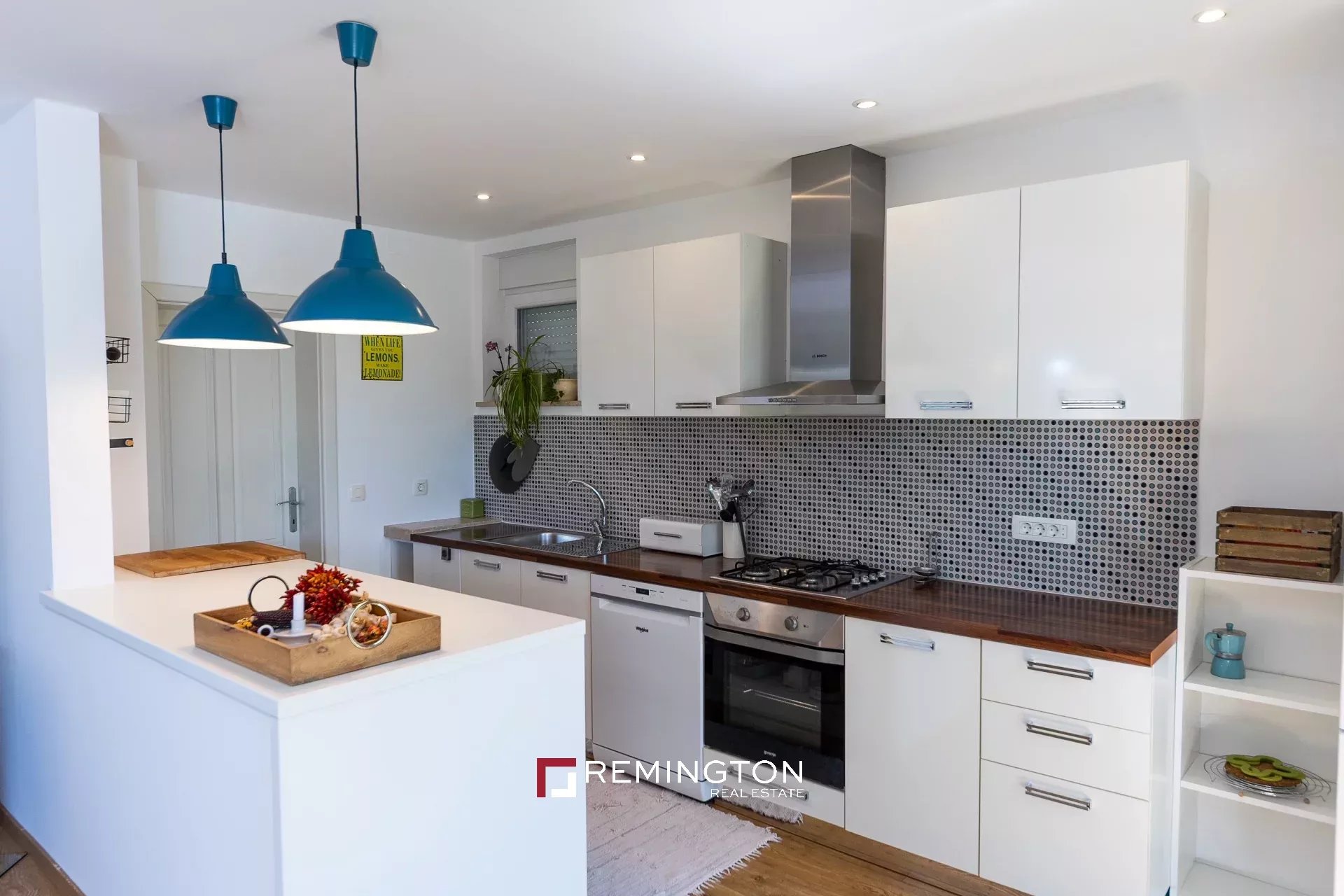 4 Bedroom Villa/Townhouse's Image 5
