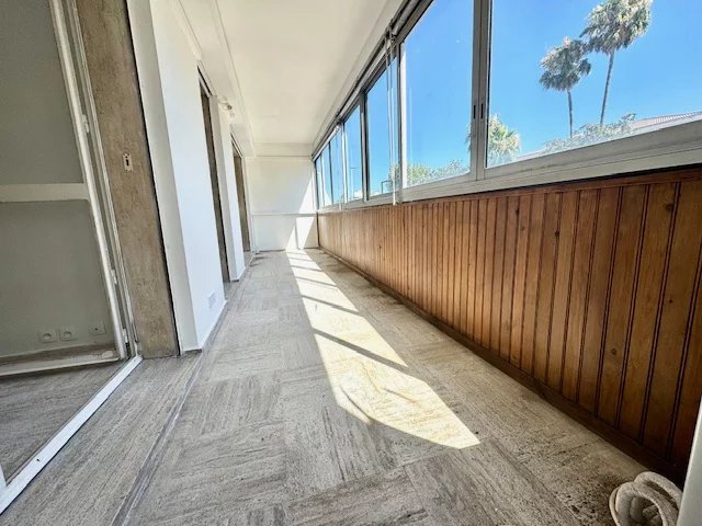 CANNES sale 2-room apartment to renovate