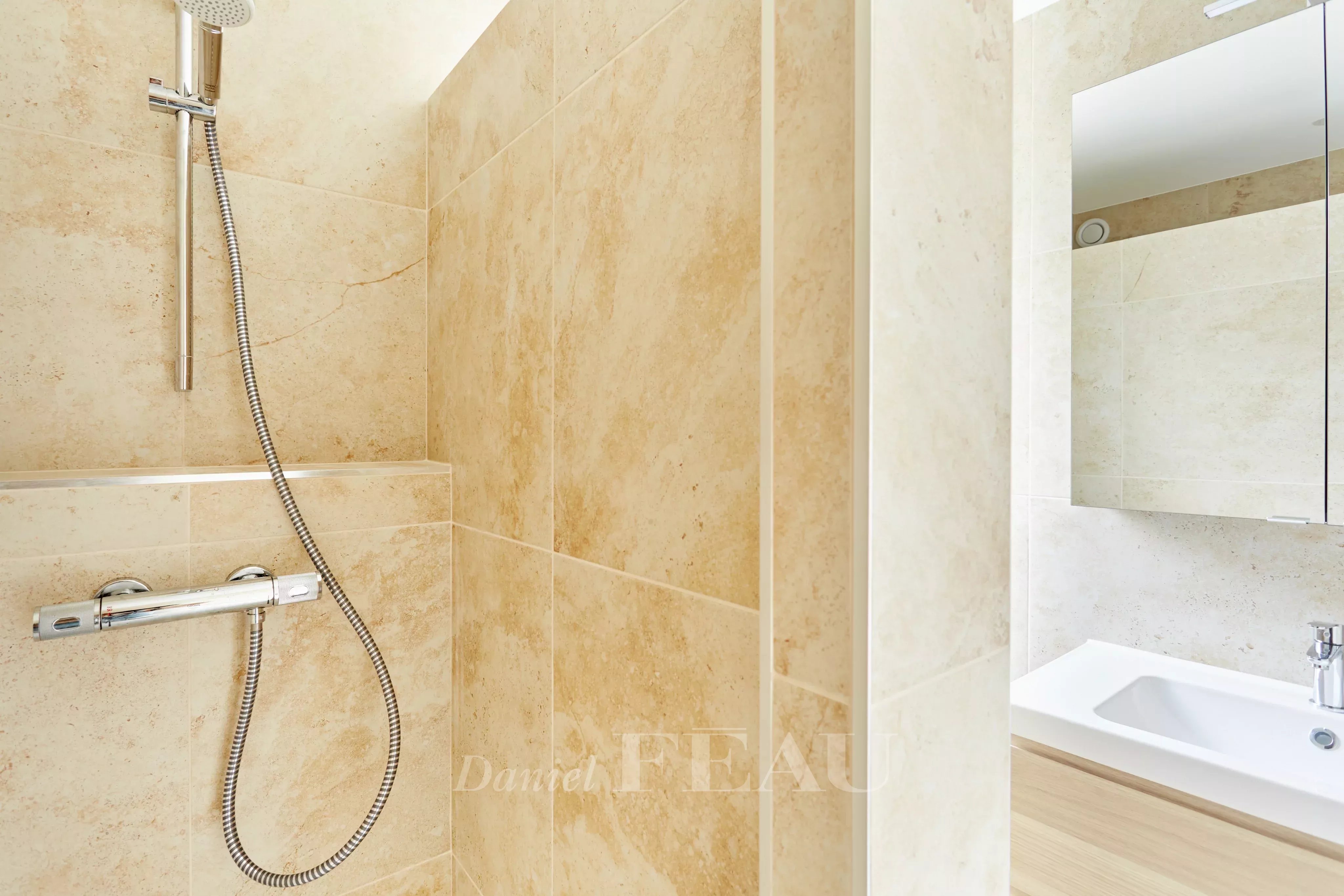 Location Appartement Paris 14ème