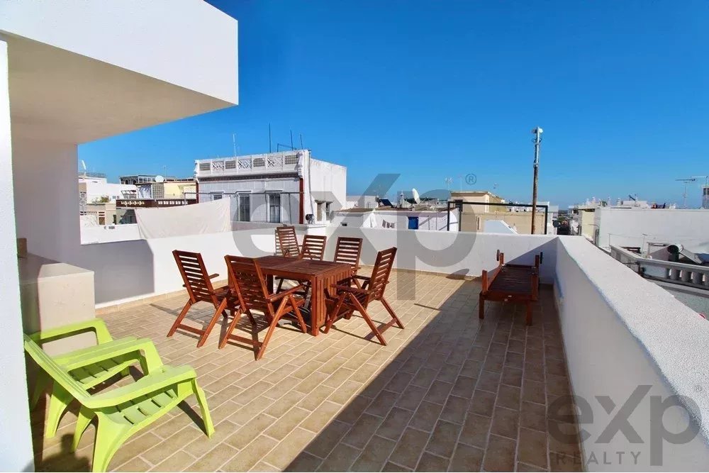 Elegant Villa: Modern Paradise in Fuseta 85949001 image 2