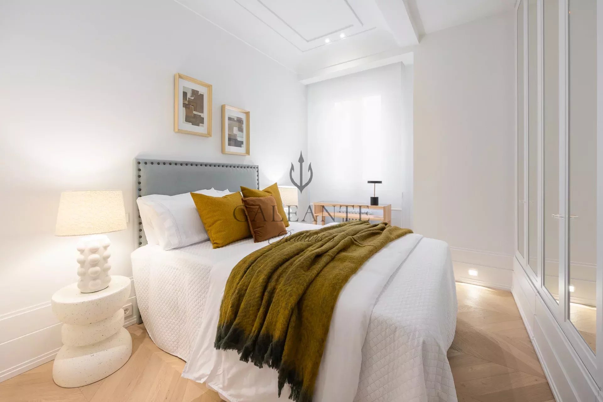 Sun-filled Signature Residence in iconic Juan Bravo - Image 15