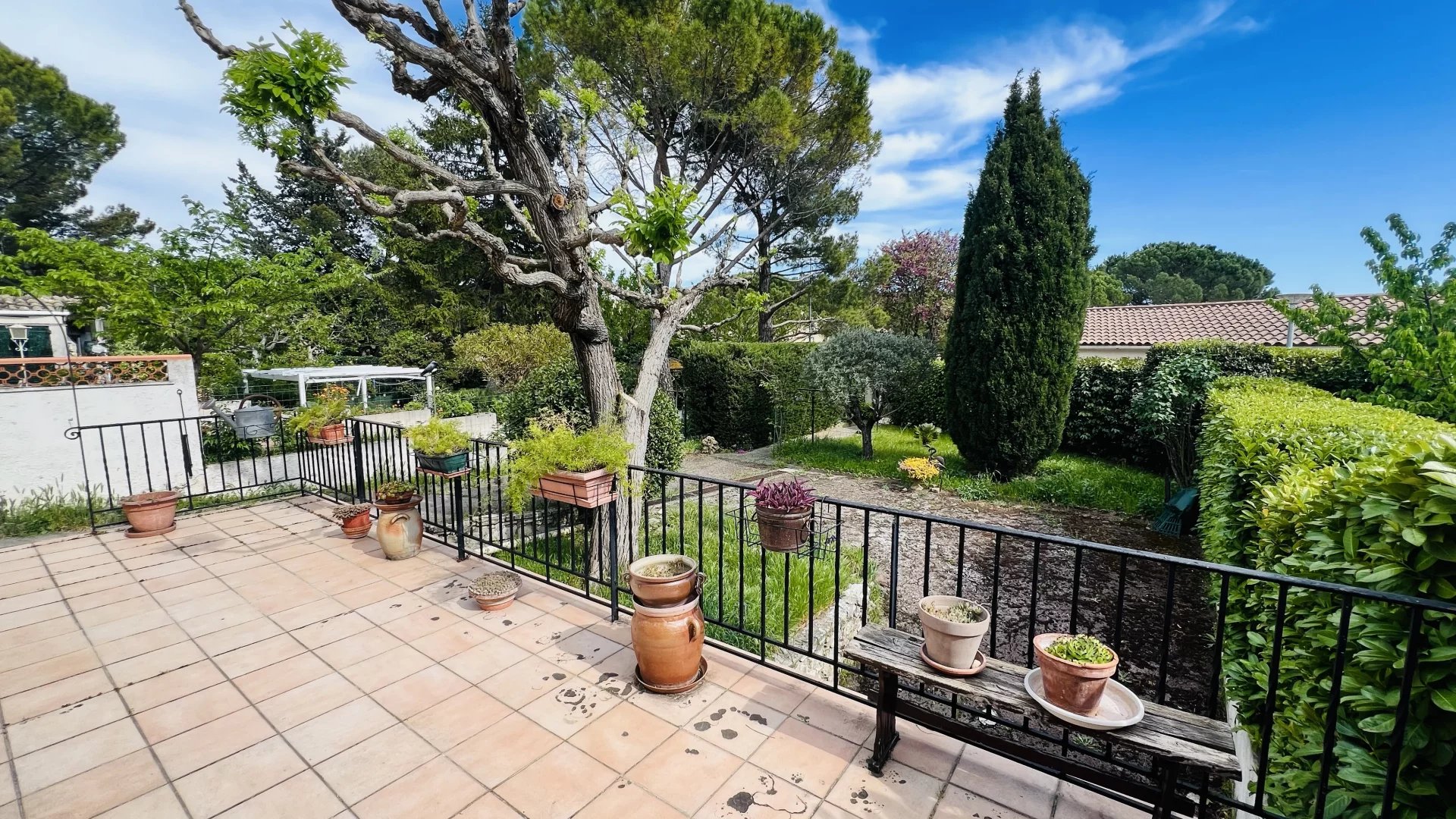 Agence immobilière de 