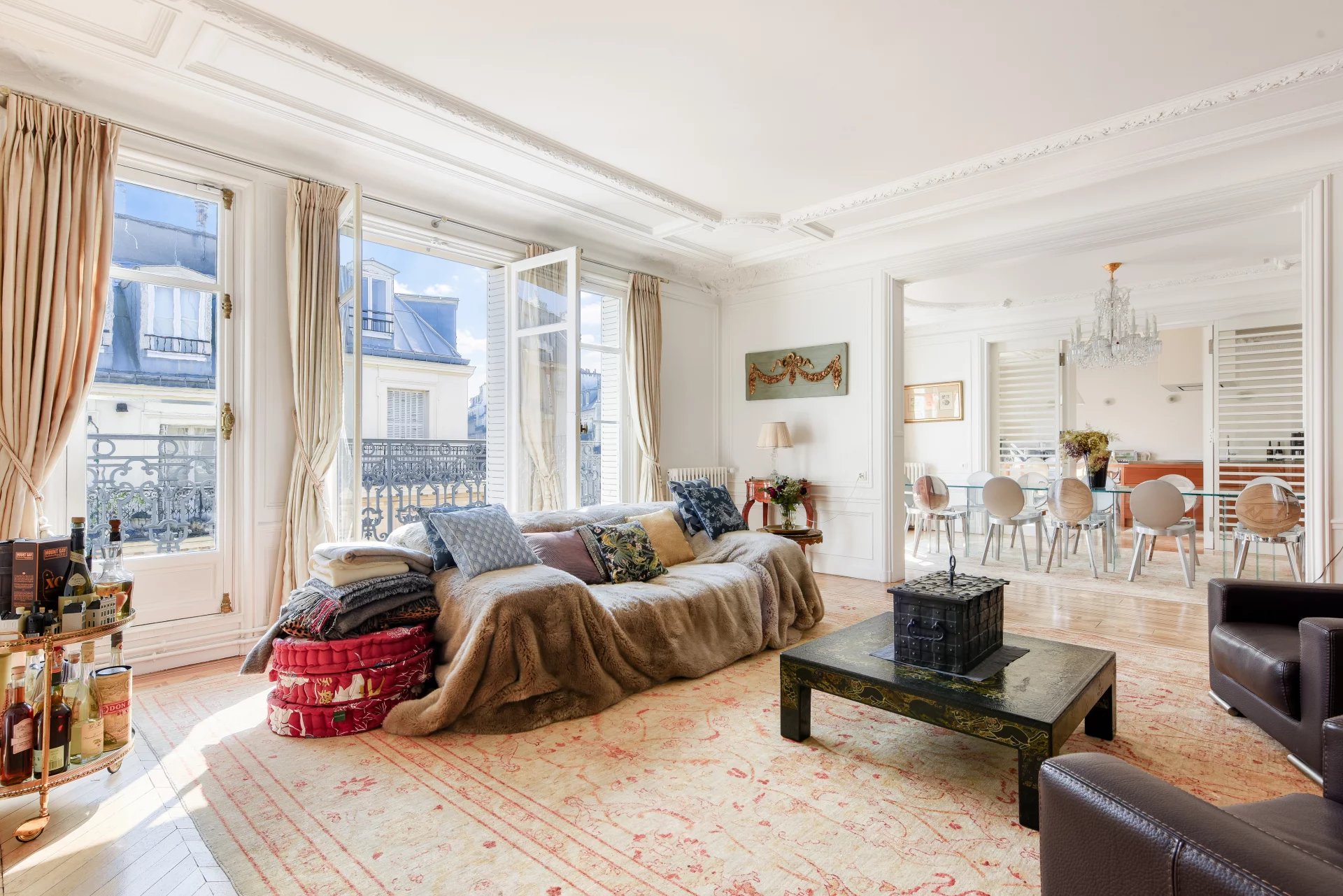 Sale Apartment Paris 16th