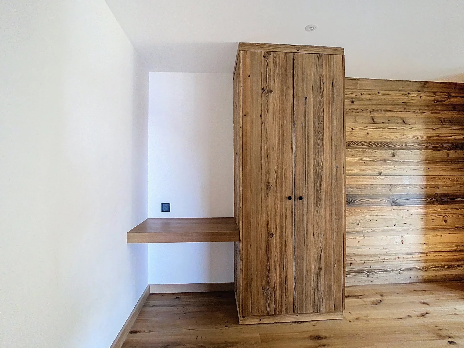 Vue imprenable, rénové à neuf!