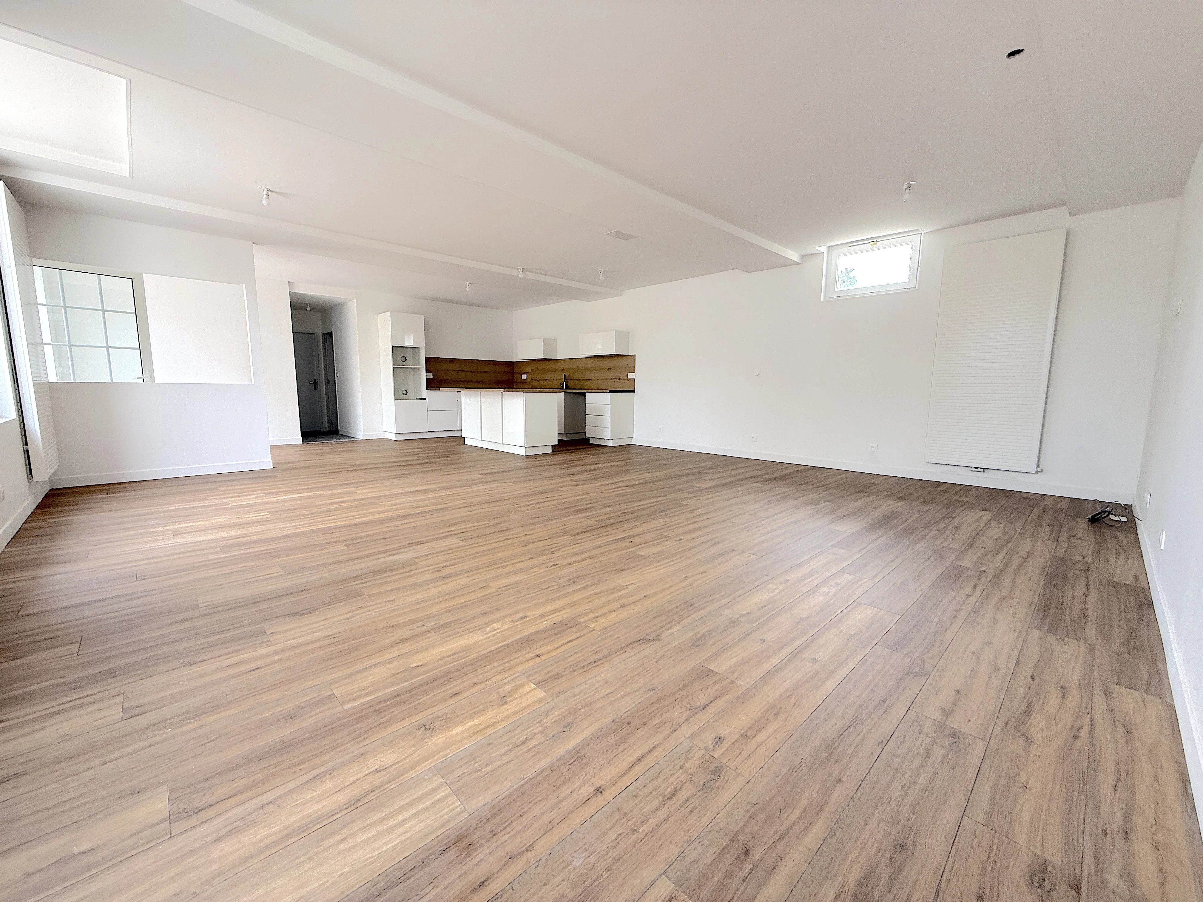 Maison 7 pièces 217 m²