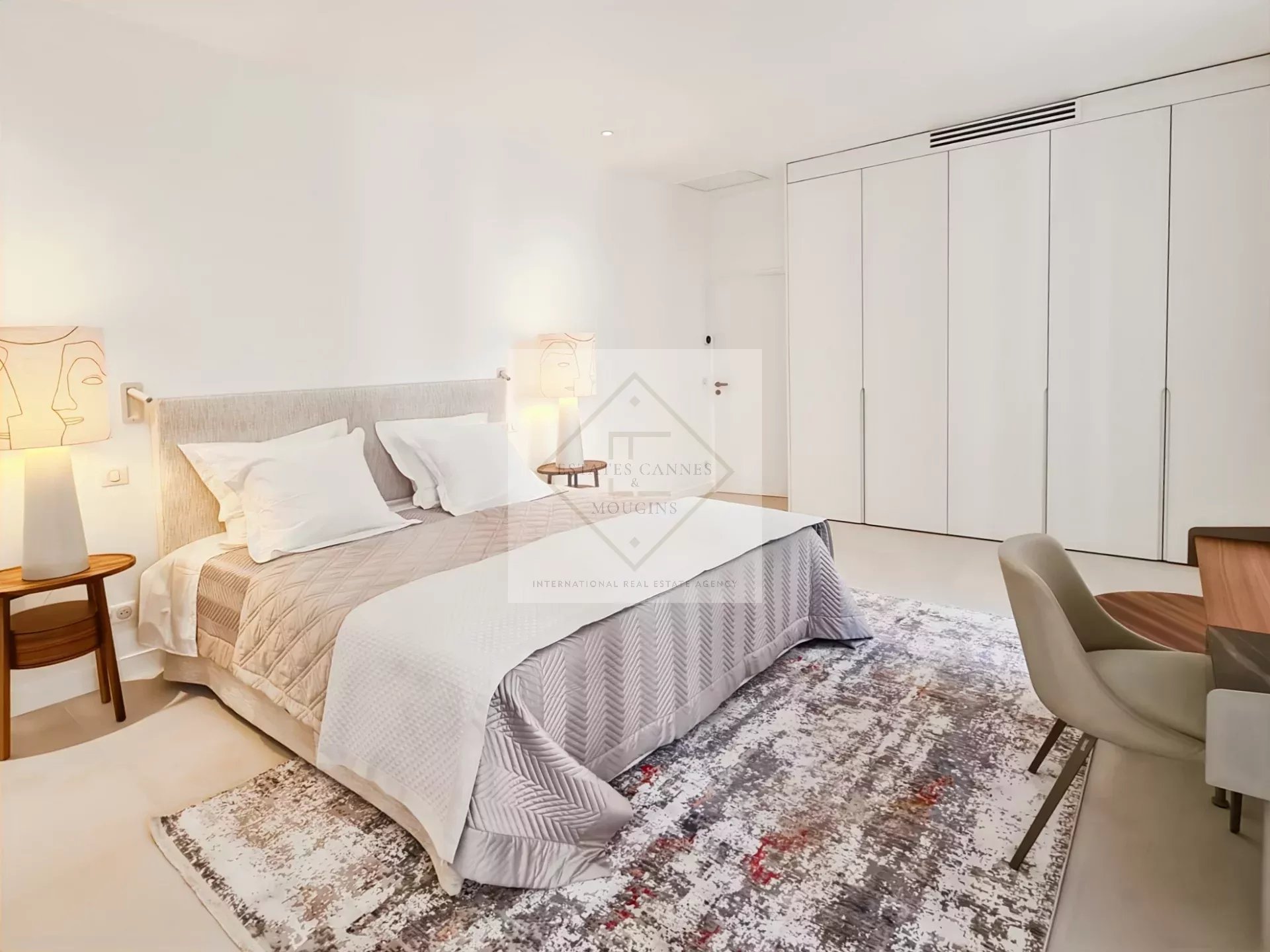 Superbe maison de ville au cœur de Cannes. Rue d'Antibes — photo 2