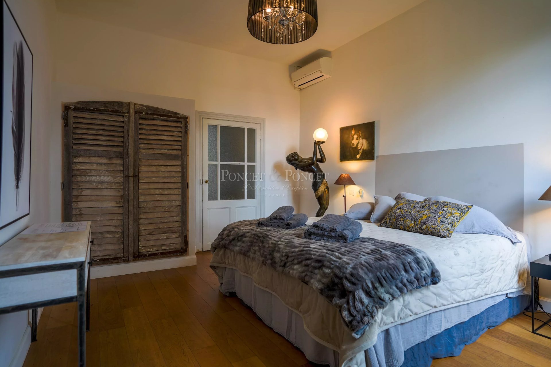 6 Bedroom Villa/Townhouse's Image 9