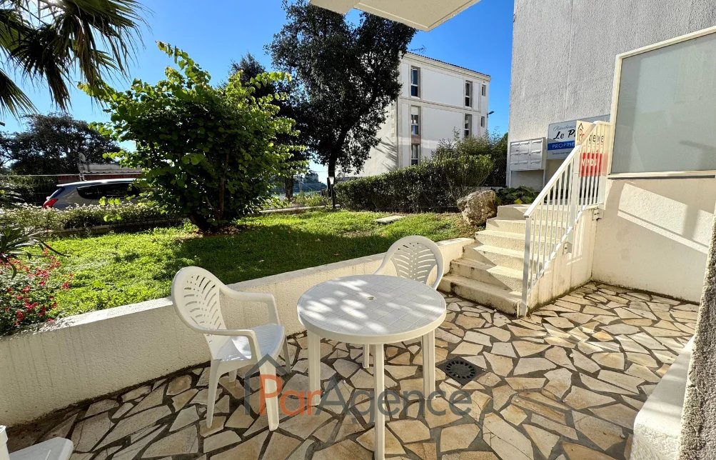 40 m plage du Bureau 150 m centre-ville STUDIO CABINE GRANDE