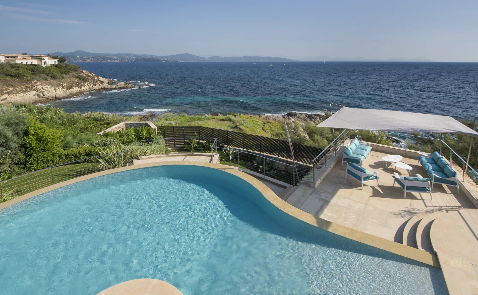 Waterfront villa with direct sea access in Saint-Tropez