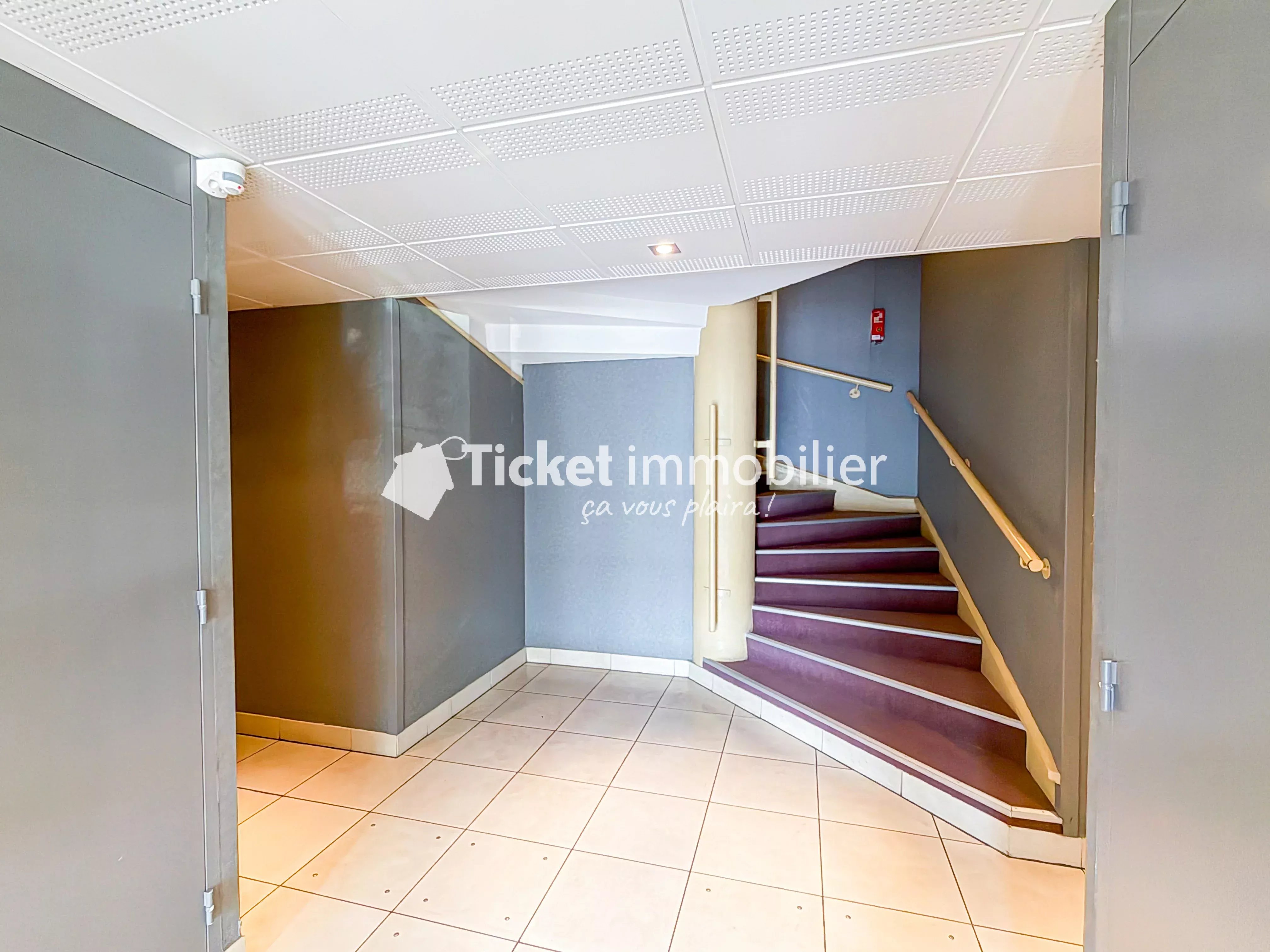 APPARTEMENT T2 50m2 TARBES AVEC BALCON, PLACE DE PARKING ETC ... — photo 16