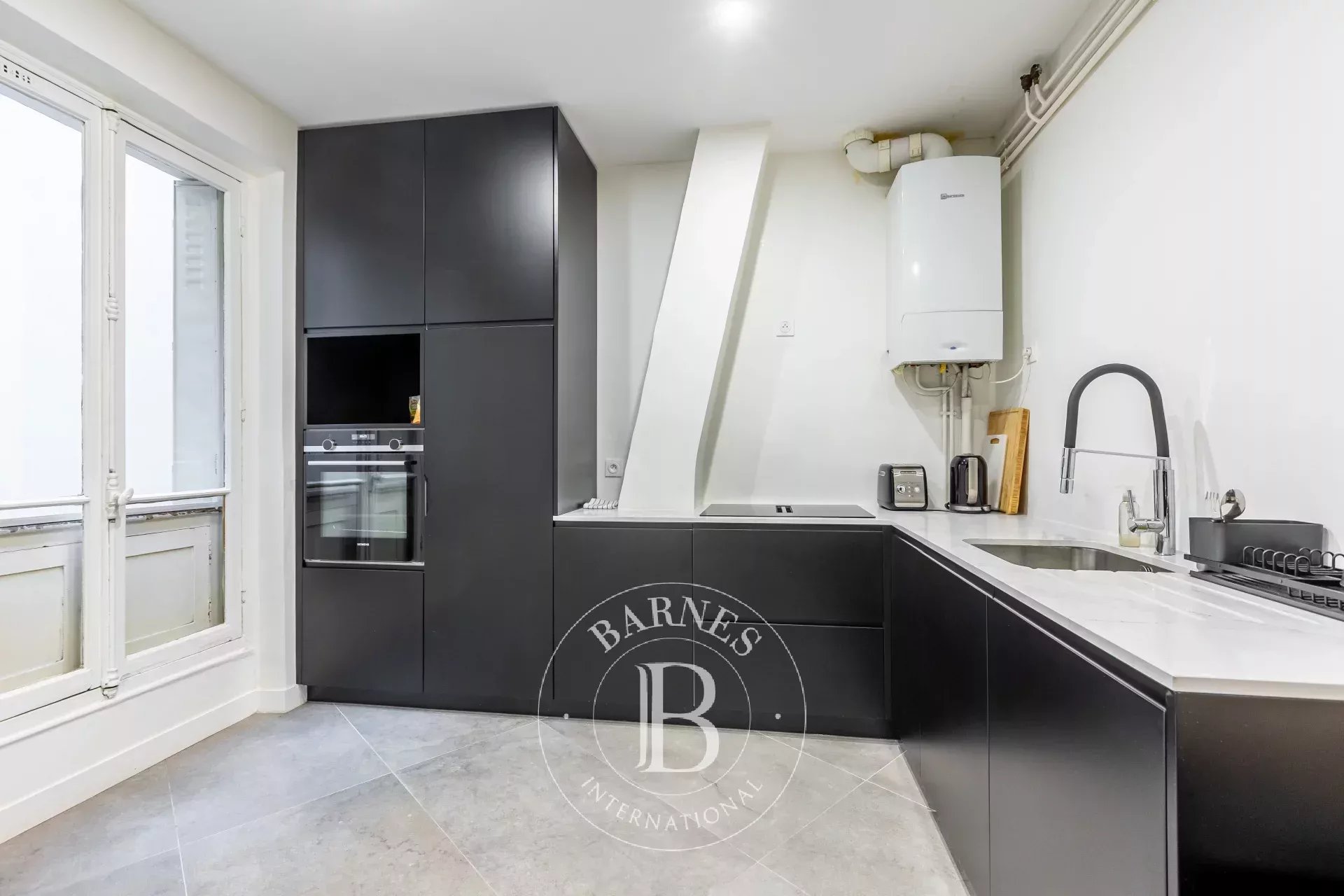 Daire Paris 8ème - picture 8