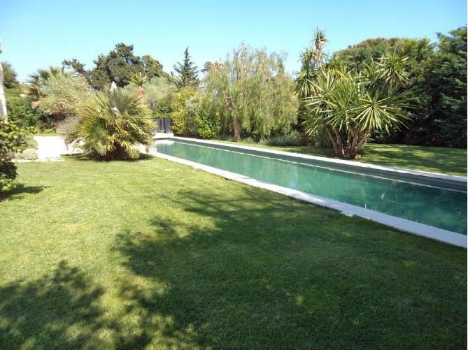 MAGNIFICENT ARCHITECT VILLA - 200 M FROM THE BEACHES