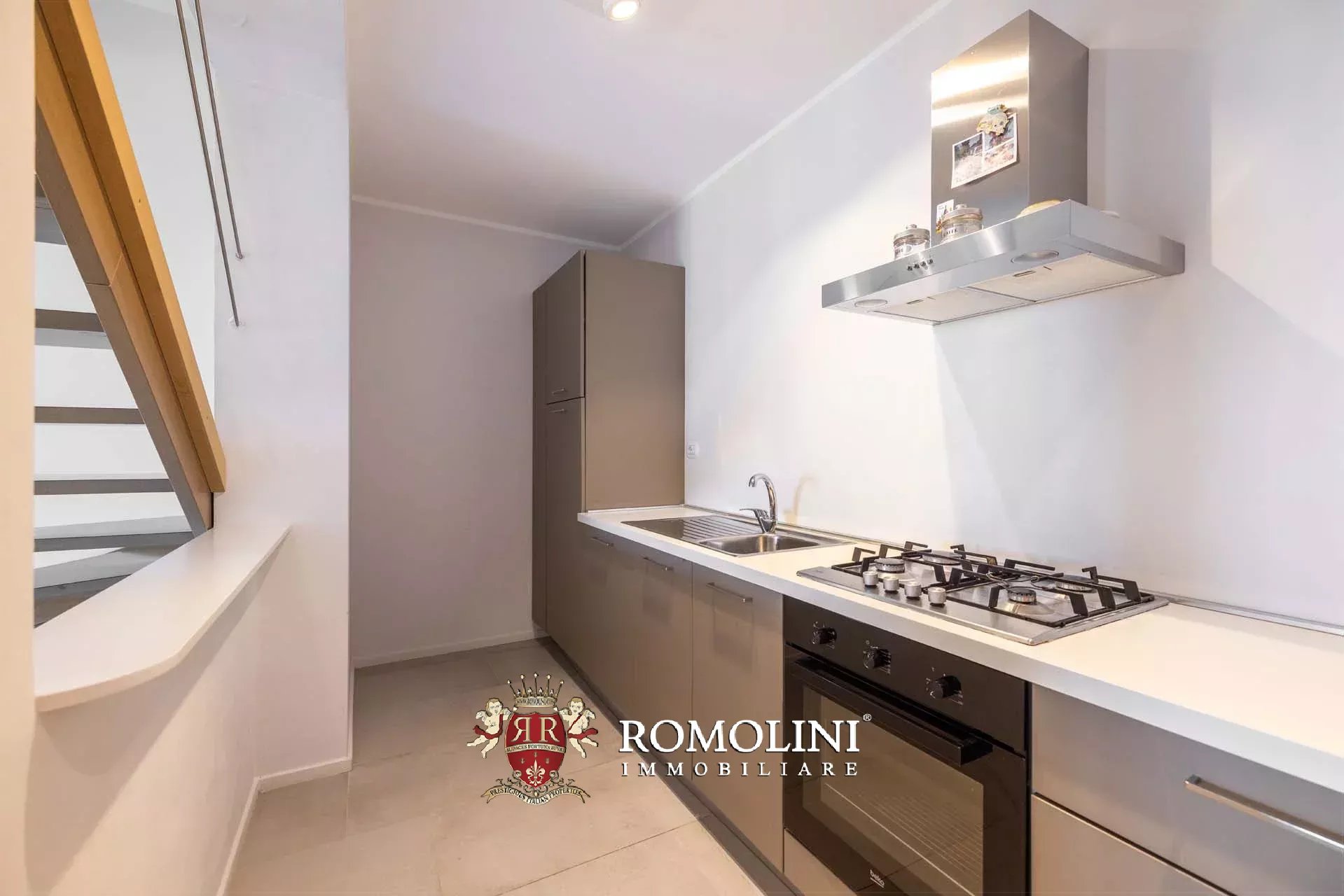 5 Bedroom Villa/Townhouse's Image 50