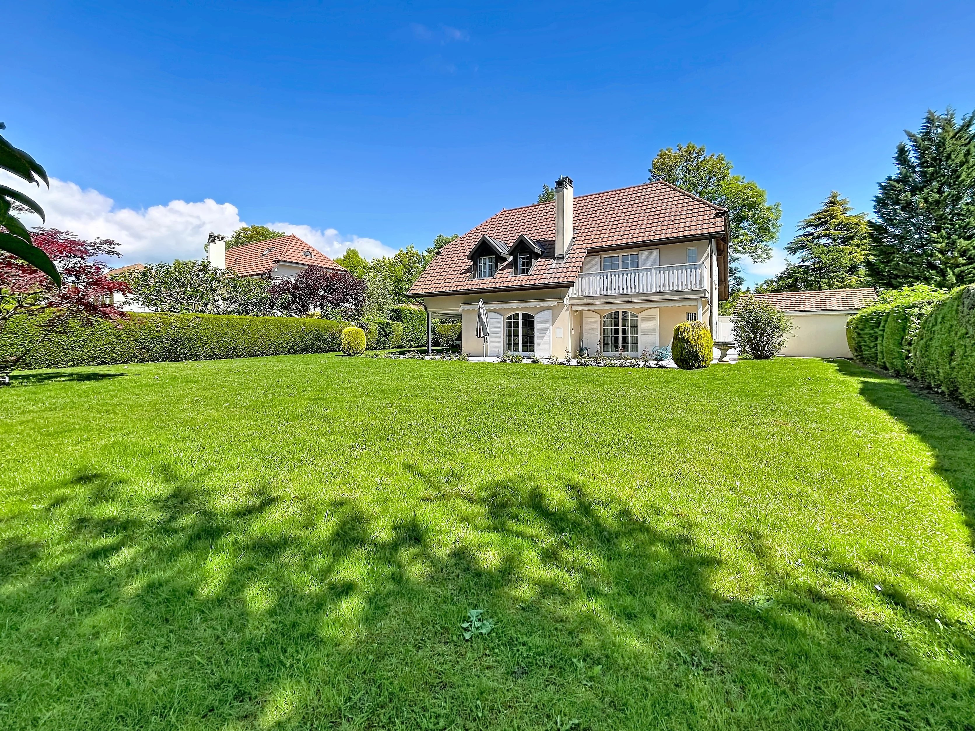Elégante villa familiale avec grand jardin – Founex