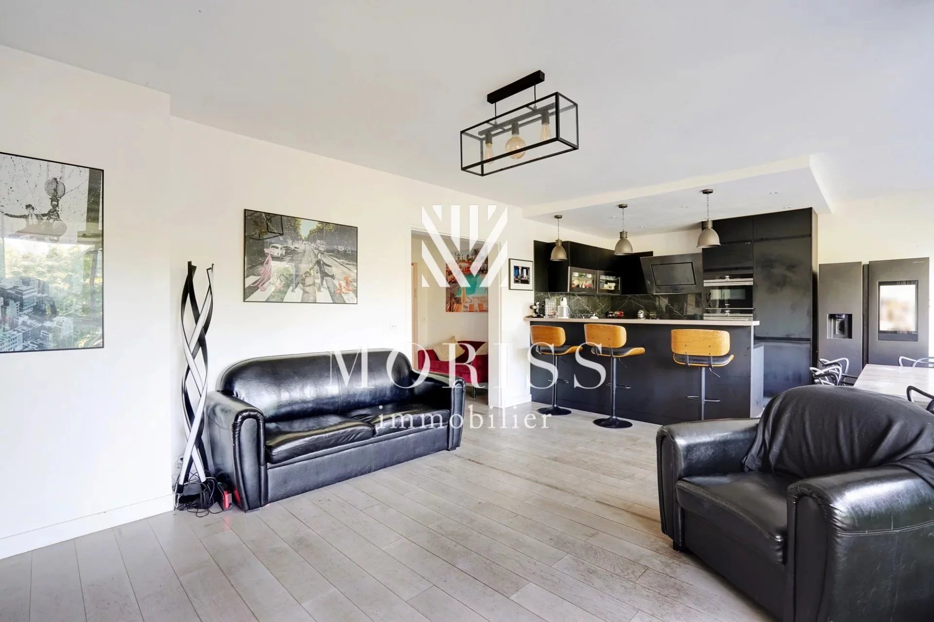 Saint-Mandé Appartement de 4 pièces de 116 m2 avec loggia - Image Array