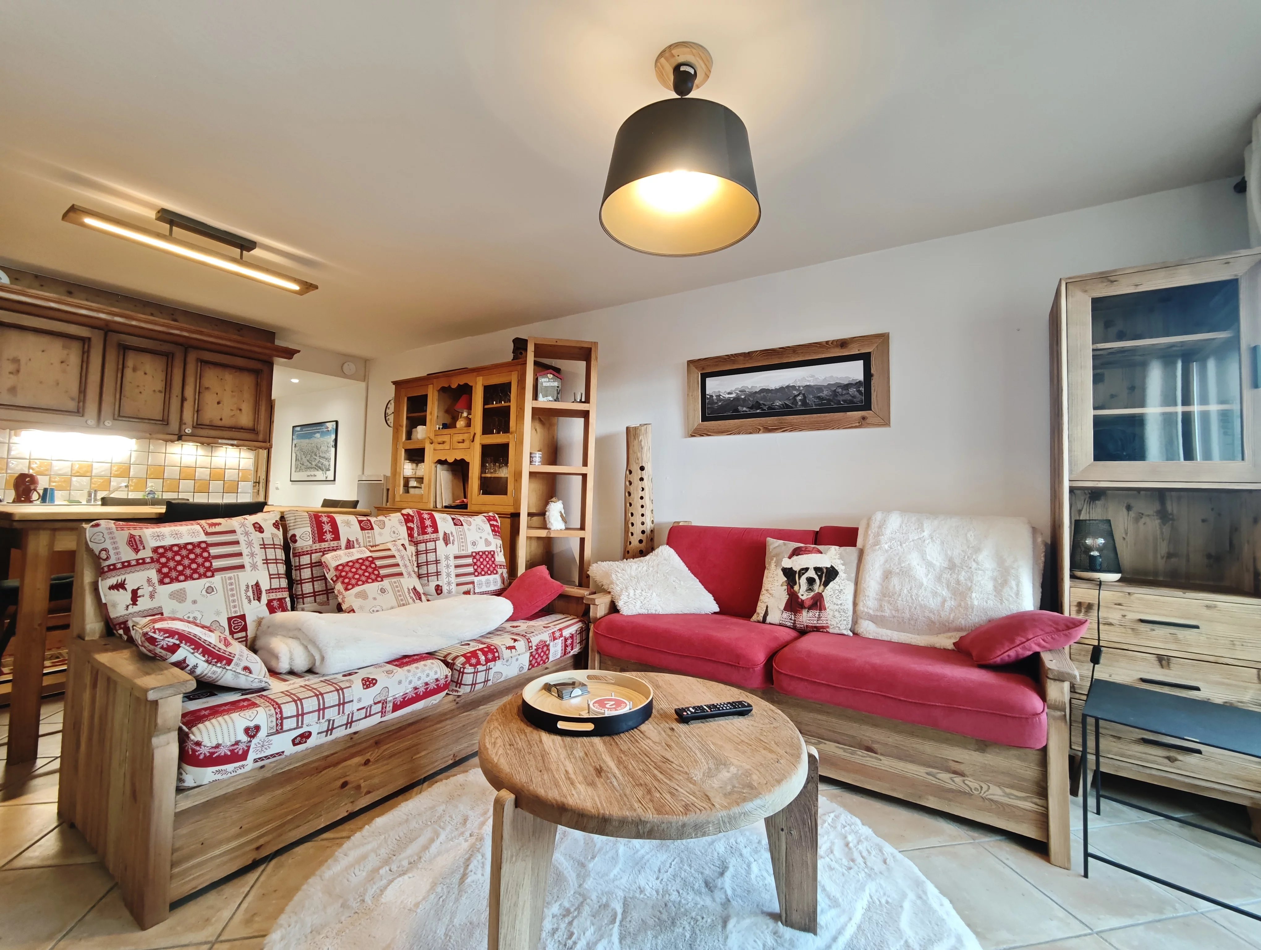 T3 au refuge de l'alpage vue montagne et pistes