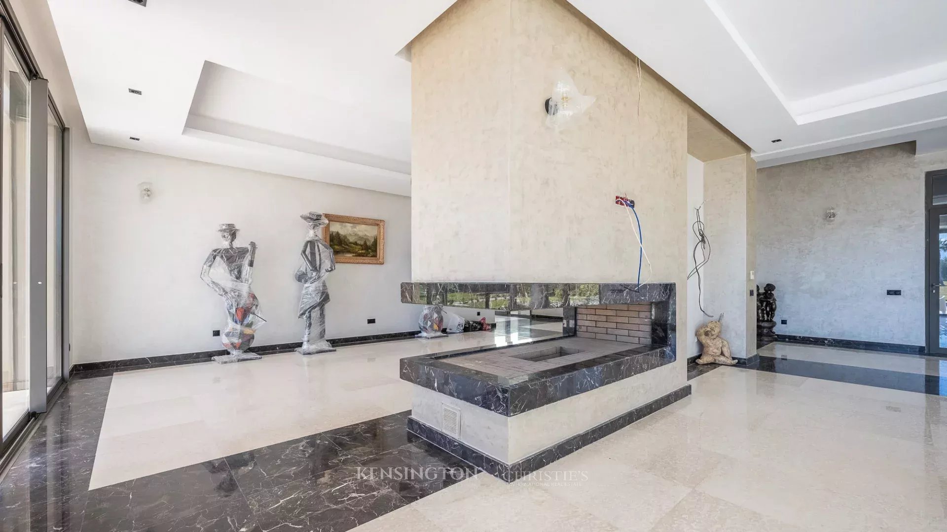 7 Bedroom Villa/Townhouse's Image 11