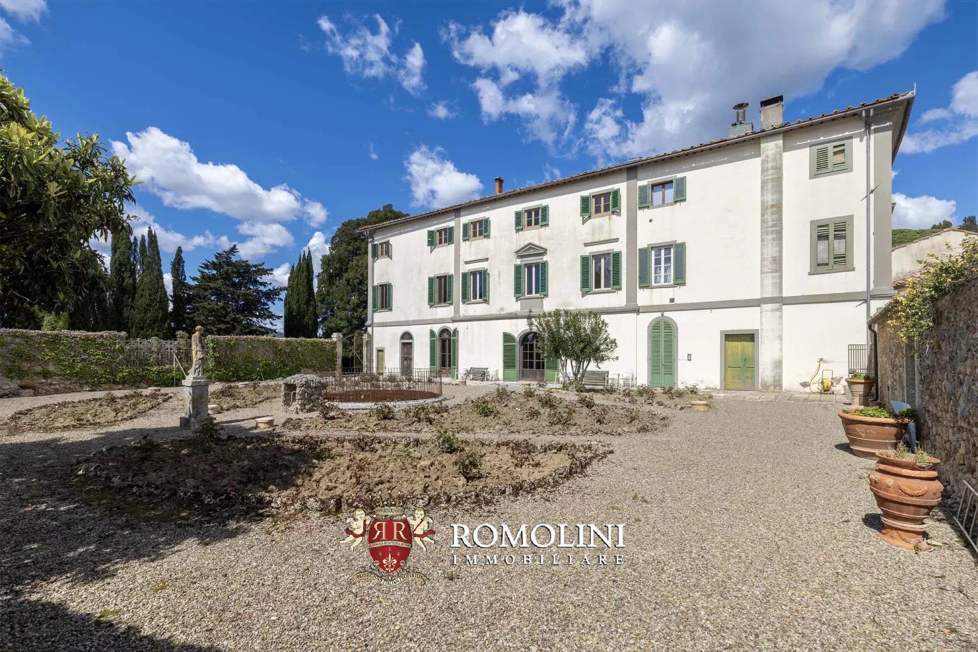 35 Bedroom Vineyard's Image 36
