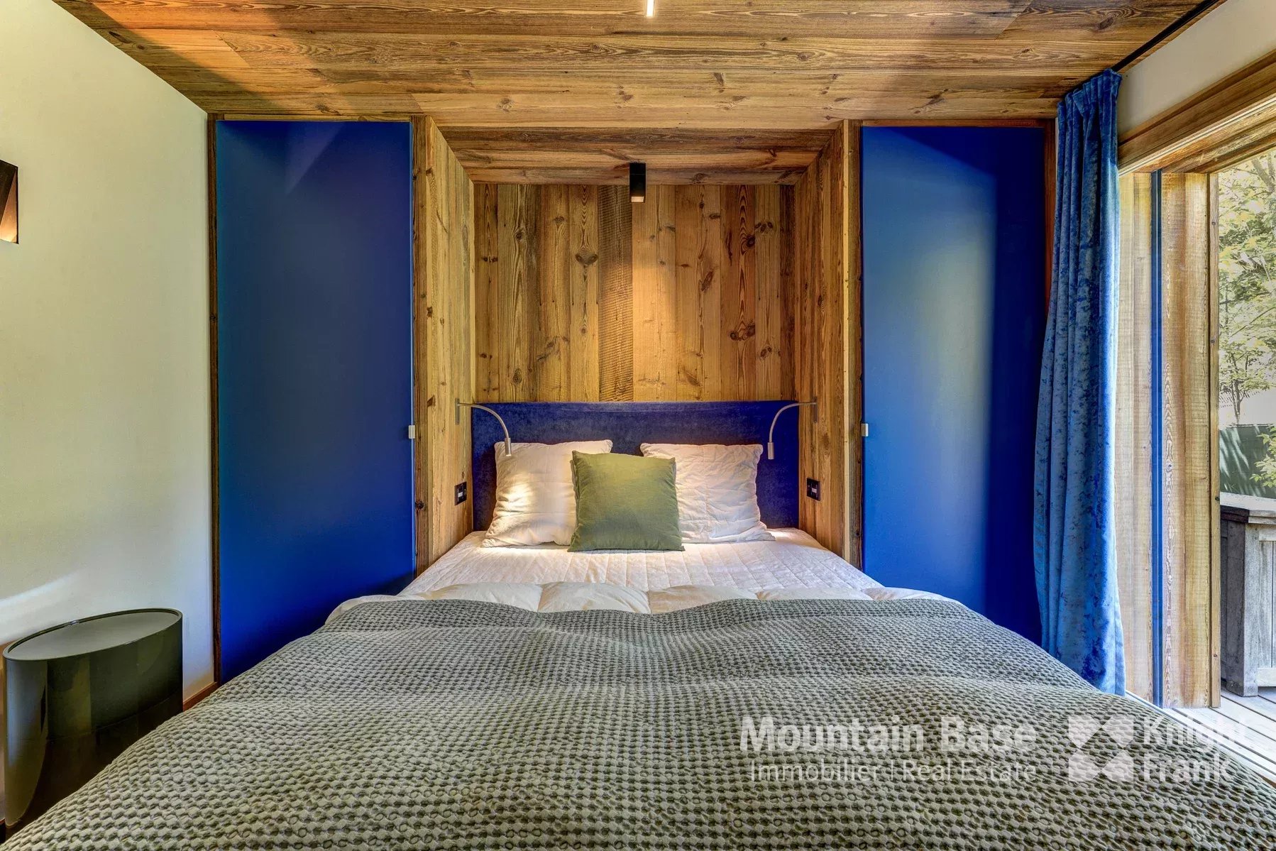 Photo of A newly built 4-bedroom chalet at the foot of Les Planards ski area.