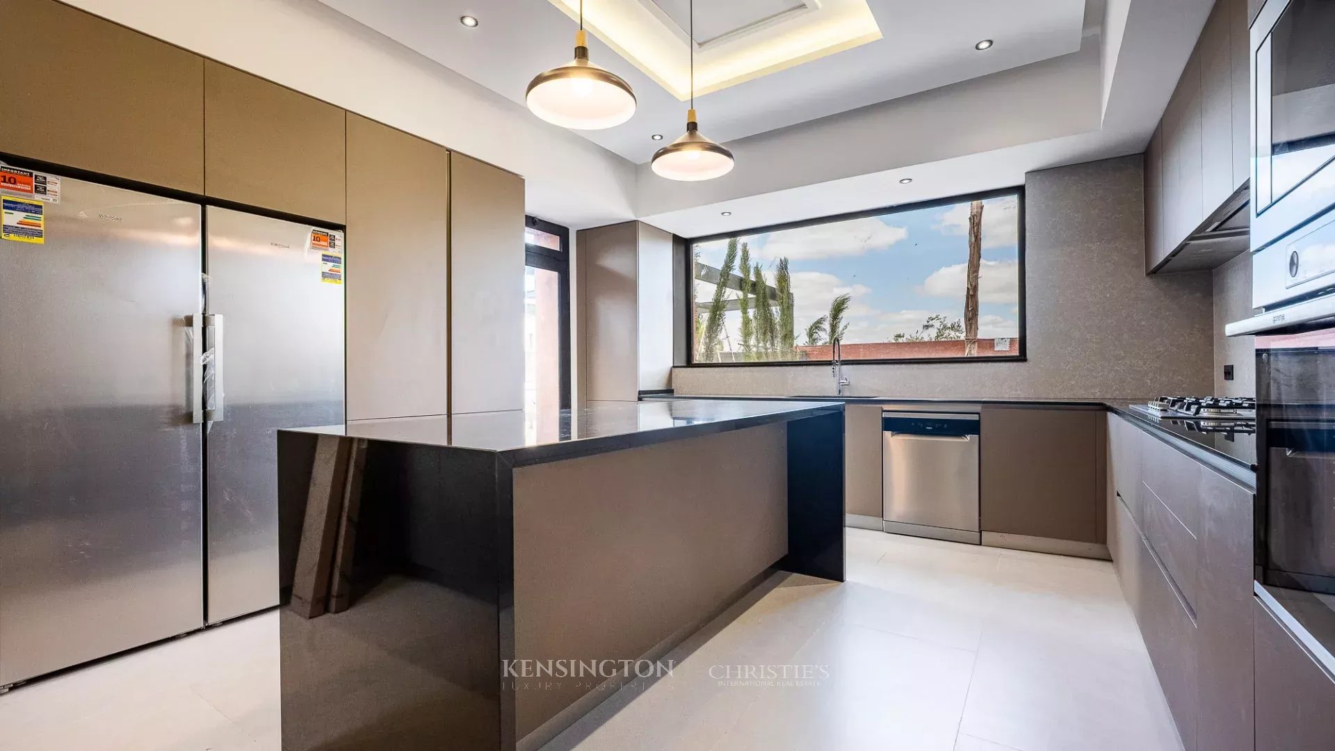 5 Bedroom Villa/Townhouse's Image 11