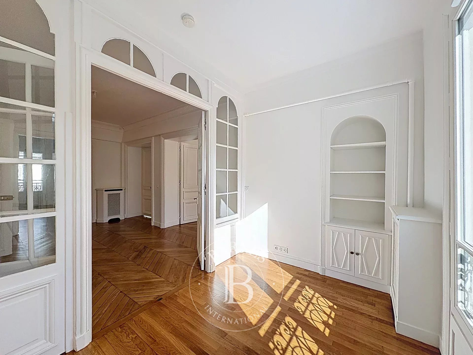 Paris  - Apartment 3 Bedrooms - picture 15